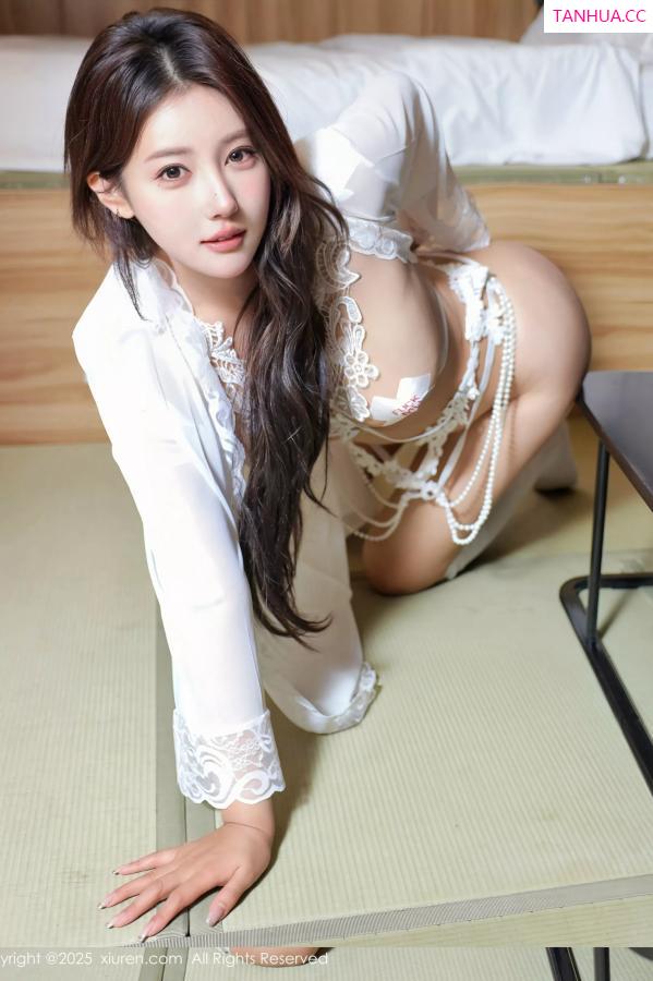   [XiuRen]高清写真图 2025.07.14 No.10546 金允希Yuki 蕾丝睡袍第7张图片